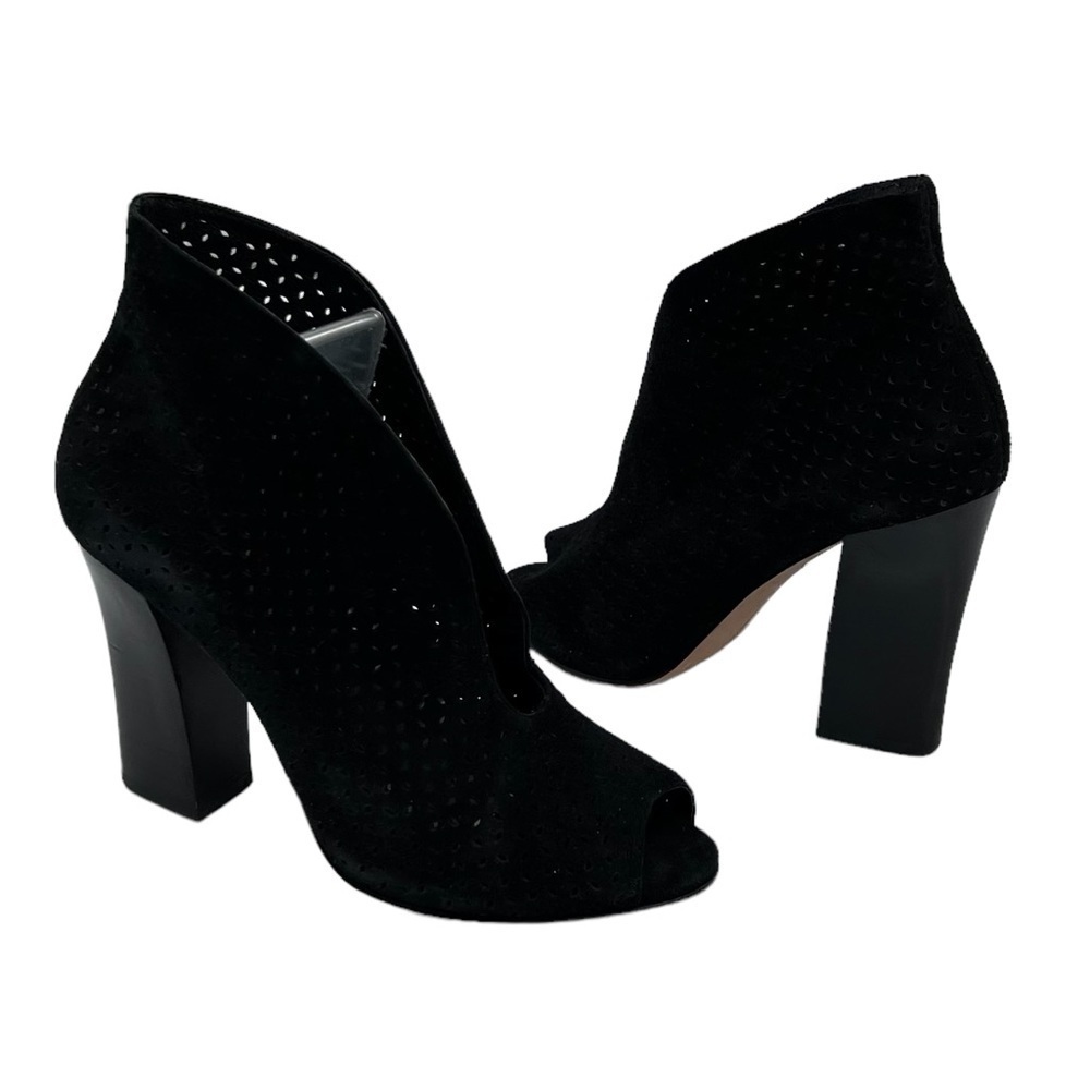 VC John Camuto Black Bree Peep Toe Heeled Plunge Ankle Boots Size 6 Women's